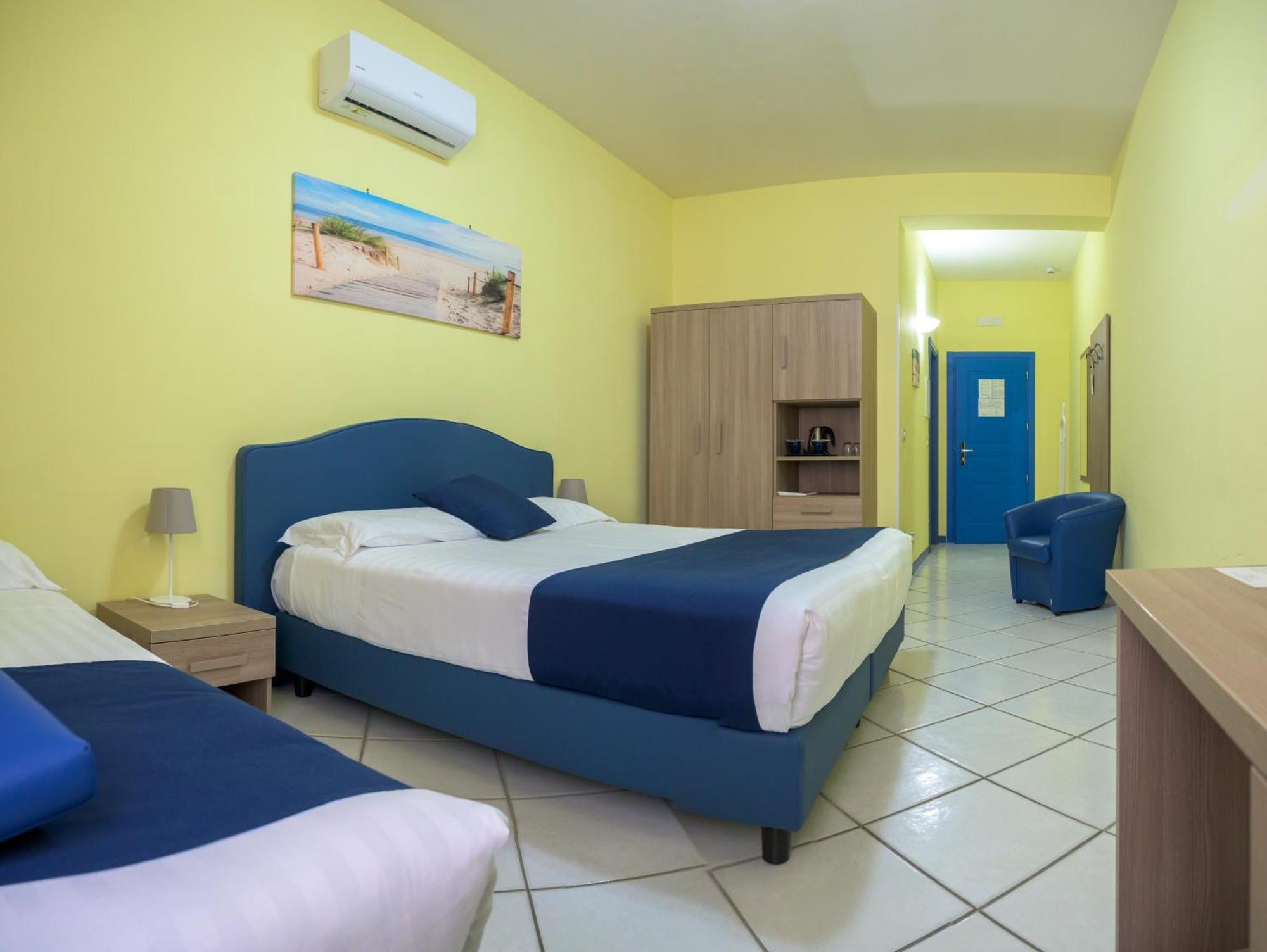 Triple Room,1566927737:JPEG