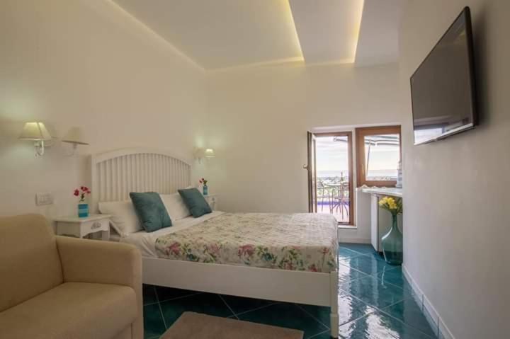 Quadruple Room Terrace
