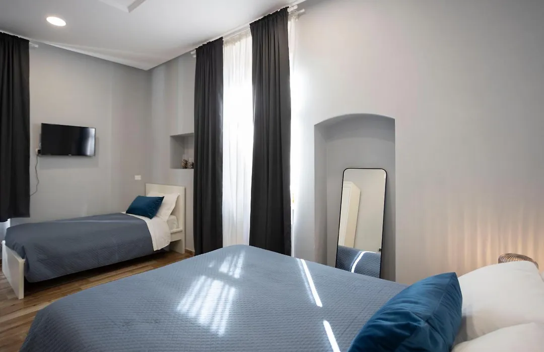 Tredidenari B&B-1