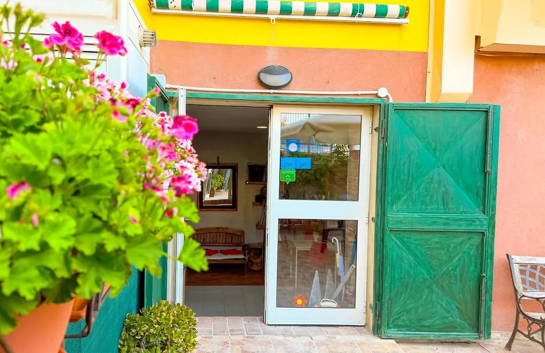Stanze sul Mare-1