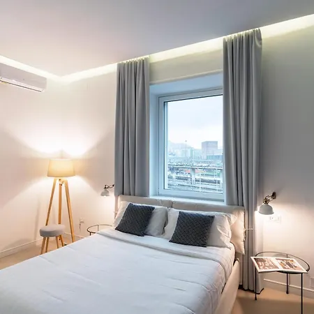 PETIT B&B - in centro a due passi dalla stazione e dai traghetti-2