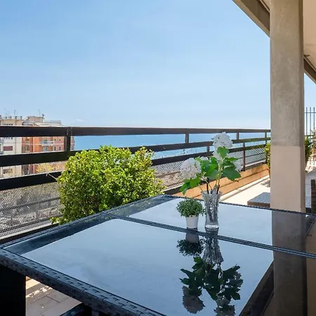 Mareluna Penthouse - Luxury Suites-2