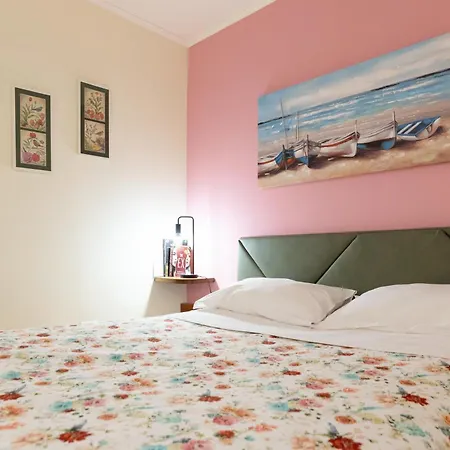 Vittoria Guest House Salerno-3