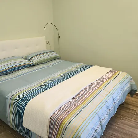 Fronte Del Porto Guesthouse-3